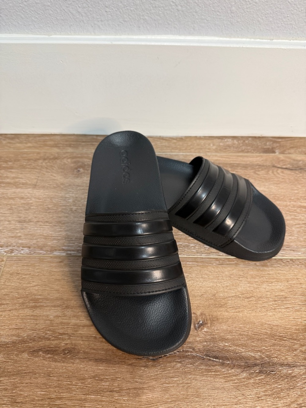Adidas Adilette Slides